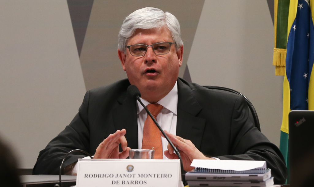 Janot questiona no STF criação do Conselho Superior da PF