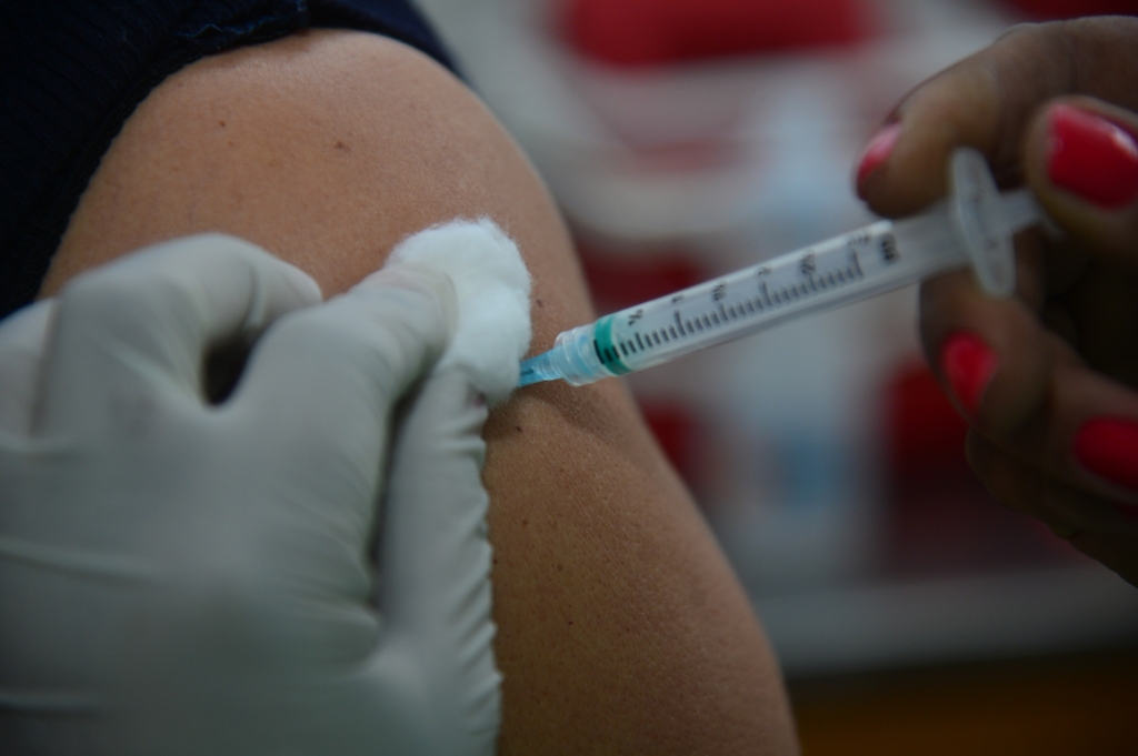 Mais 40 mil doses de vacina da gripe chegam a Pelotas