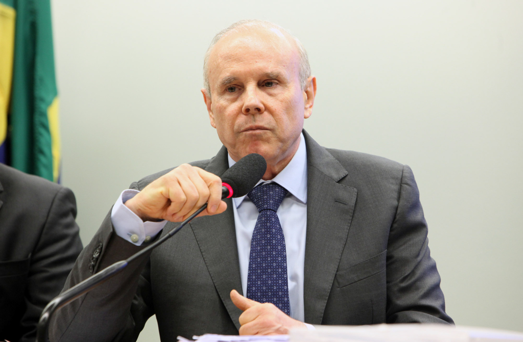 Polícia Federal deflagra 7ª fase da Operação Zelotes e conduz ex-ministro da Fazenda para depoimento