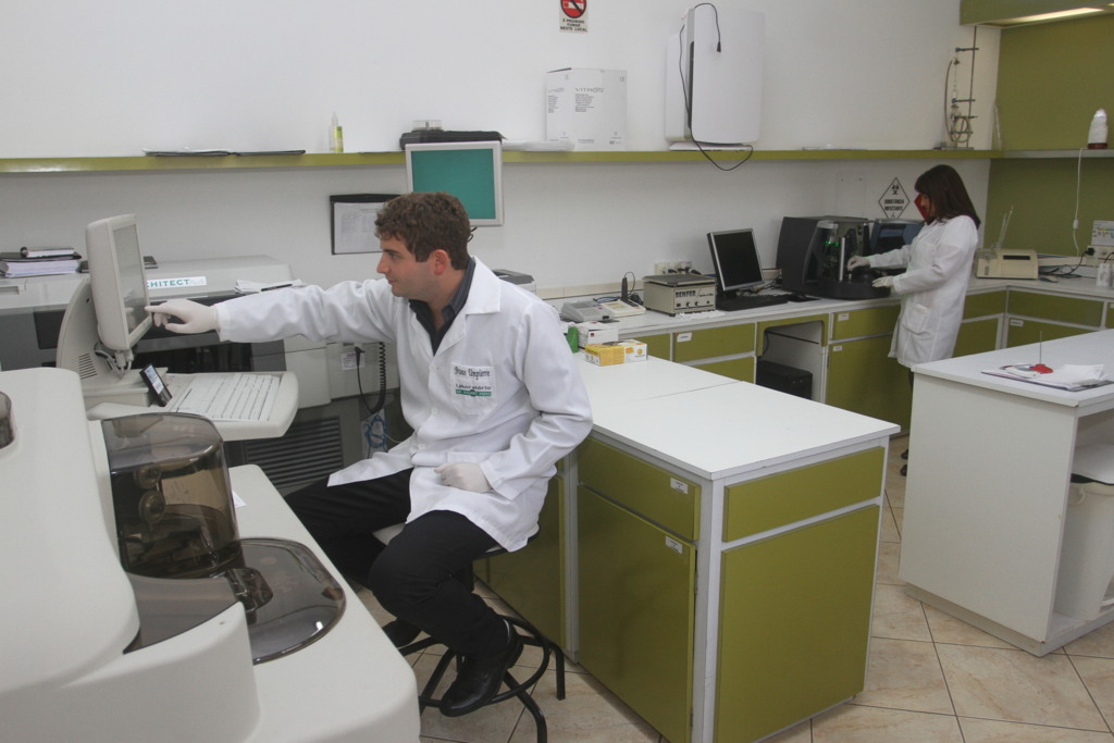 Laboratório Doutor Rouget Perez comemora 90 anos de serviços à comunidade