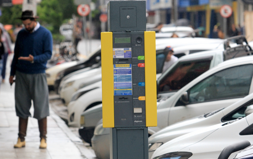Ampliação do estacionamento rotativo começa a valer em Pelotas