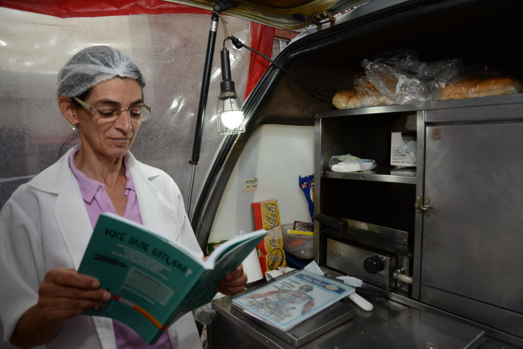 Os livros contam a história real de Zeni