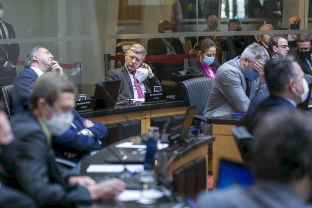 Marcelo Espinoza AGÊNCIA AL - Sessão extraordinária em que foram votados os PDLs referentes ao impeachment de Daniela e Moisés FOTO: Fábio Queiroz/Agência AL