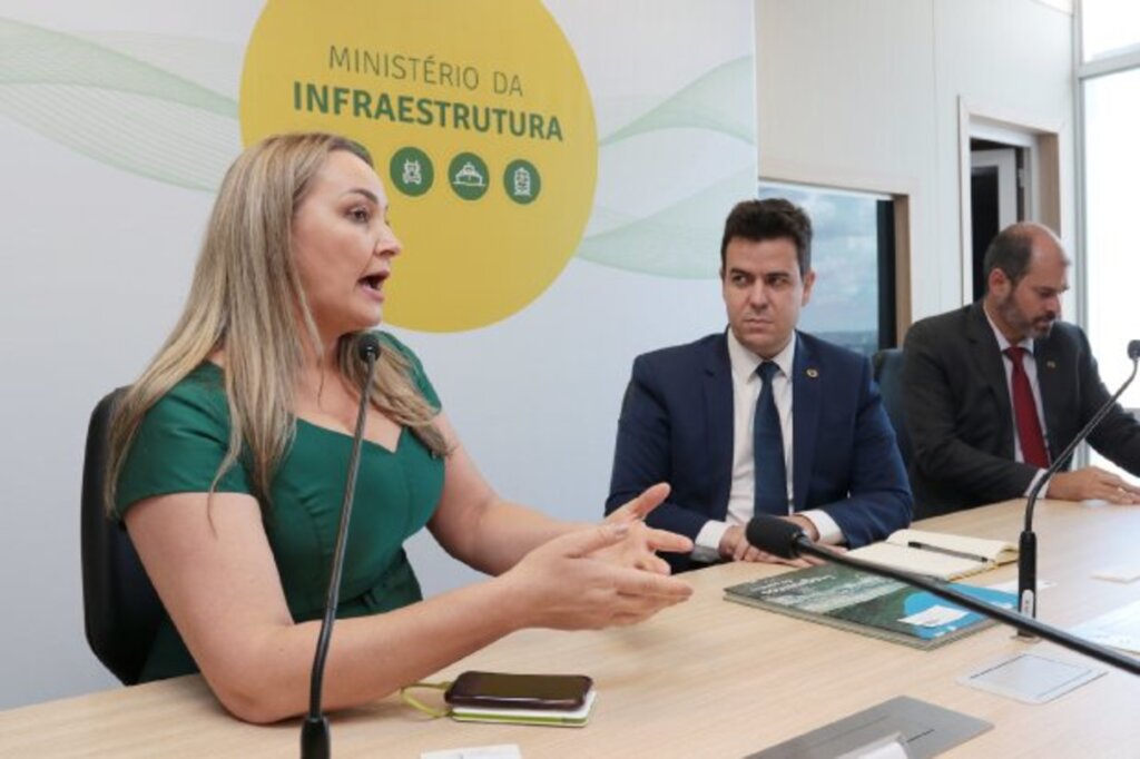 Daniela Reinehr expõe situação de rodovias do Oeste ao Ministério da Infraestrutura e solicita inves