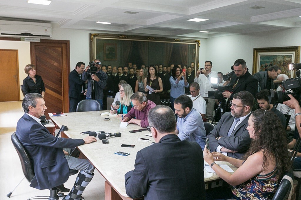  - Julio Garcia apresenta balanço anual positivo à frente da Alesc.