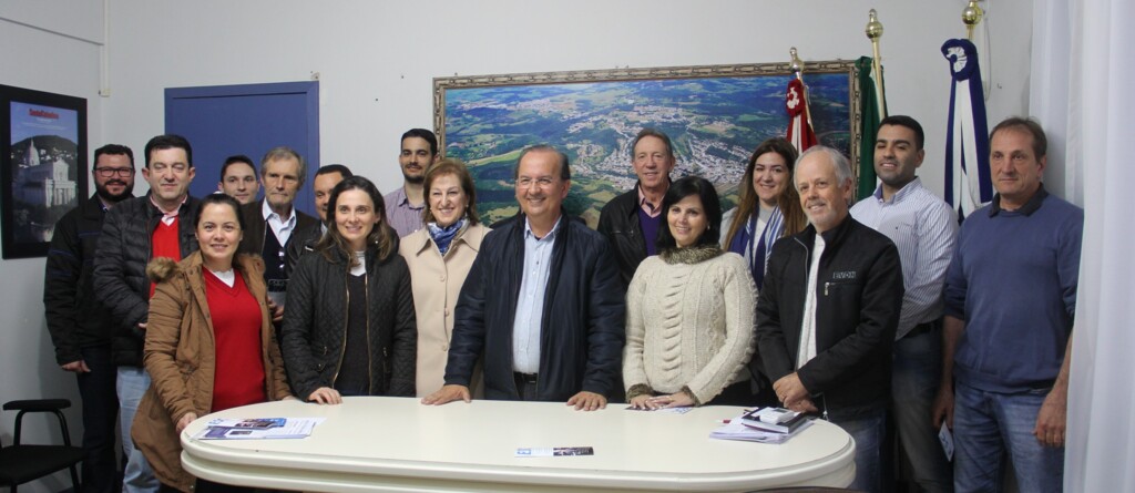 Senador Jorginho Mello realiza visita à Prefeitura de Capinzal