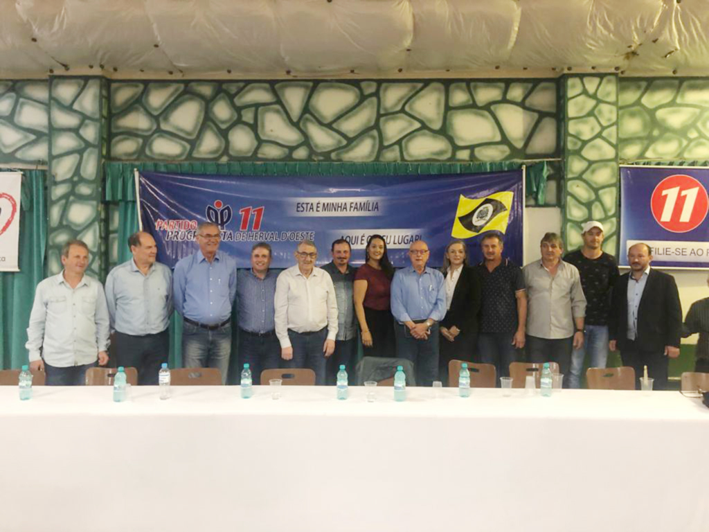 Reunião Macrorregional do PP em Herval d' Oeste reuniu lideranças regionais e estaduais.