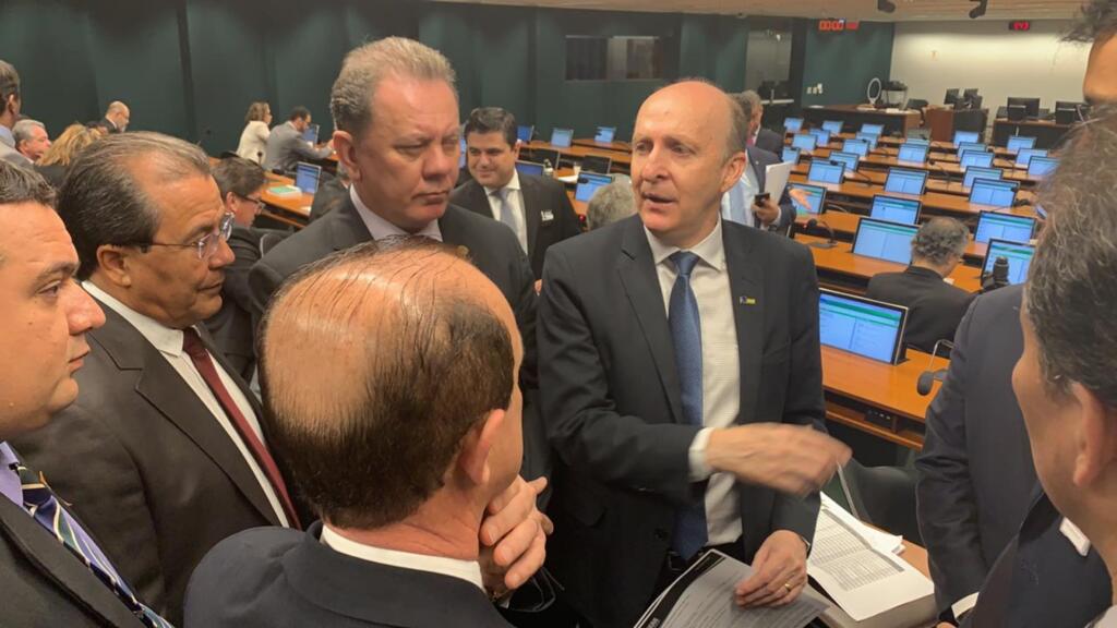  - Joares Ponticelli da FECAM integra comitiva municipalista em Brasília, junto com presidente da CNM, Glademir Aroldi Crédito das fotos: Agência CNM)