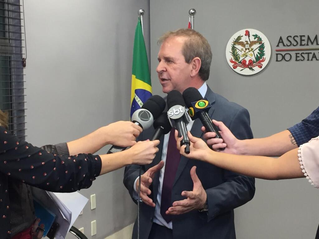 Deputado Mauricio Eskudlark comemora aprovação da Reforma Administrativa