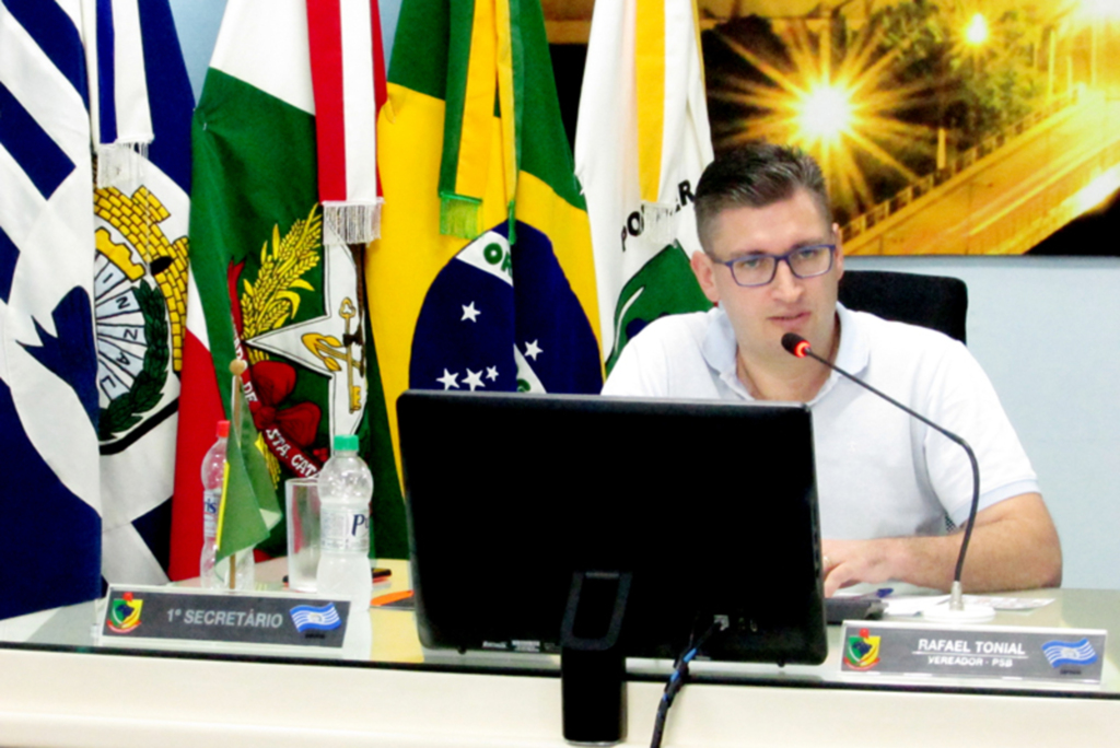  - Vereador e 1º secretário da mesa diretora de Capinzal (SC), Rafael Edgar Tonial (PSB).