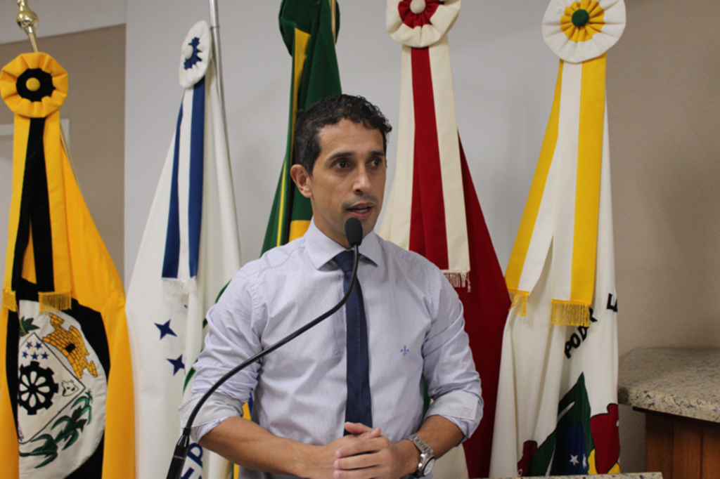 Vereador Serginho, solicita informações ao Executivo Municipal: