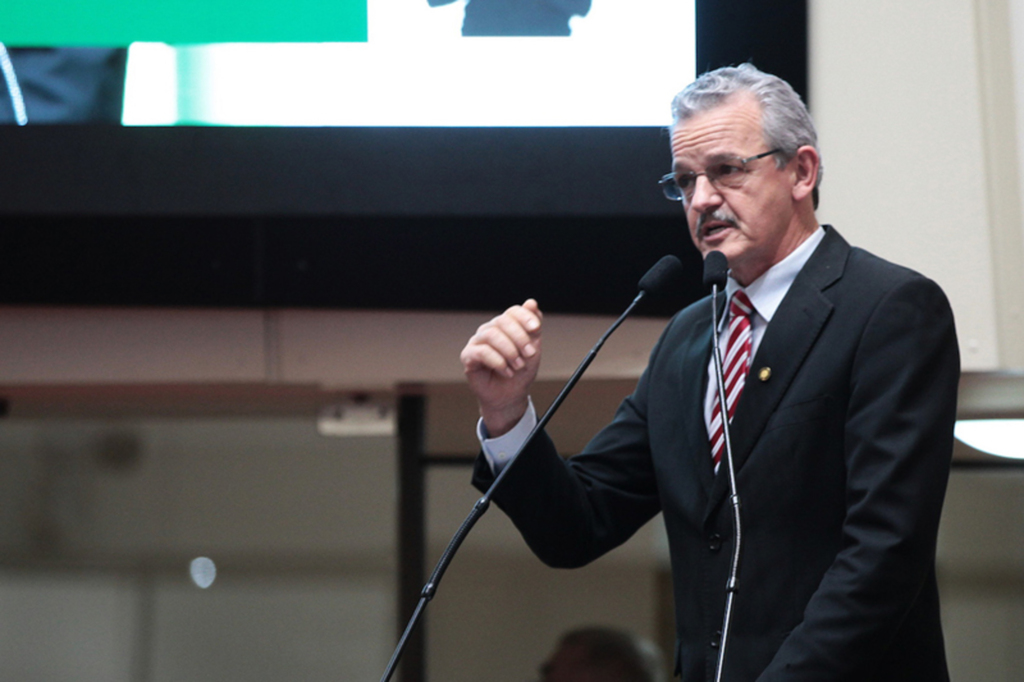  - Deputado Estadual Dirceu Dresch  - Líder da Bancada do PT.