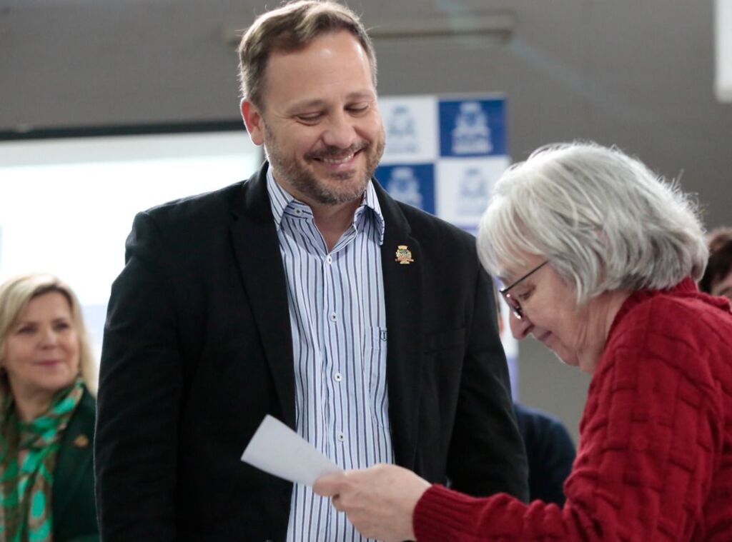 Prefeito Adriano Silva apresenta melhora no quadro de saúde