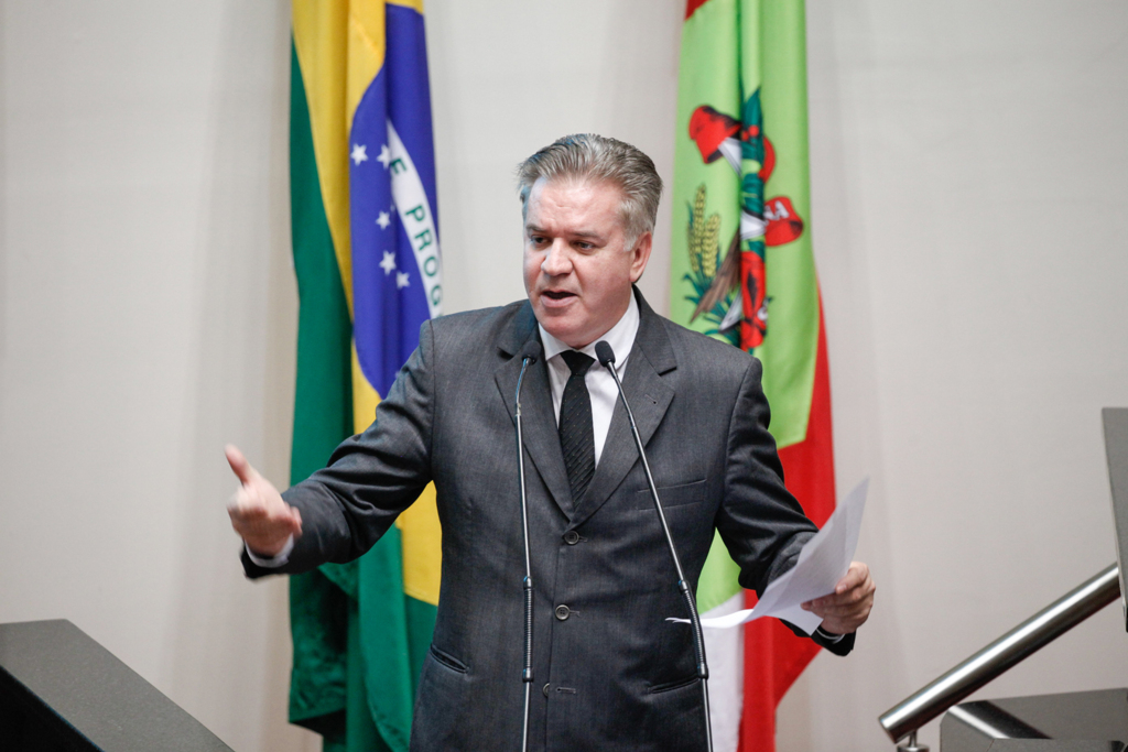  - Deputado estadual Cesar Valduga (PCdoB).