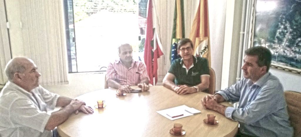 Visita o município de Ouro Cobalchini (deputado) e Justiniano (diretor do Badesc)