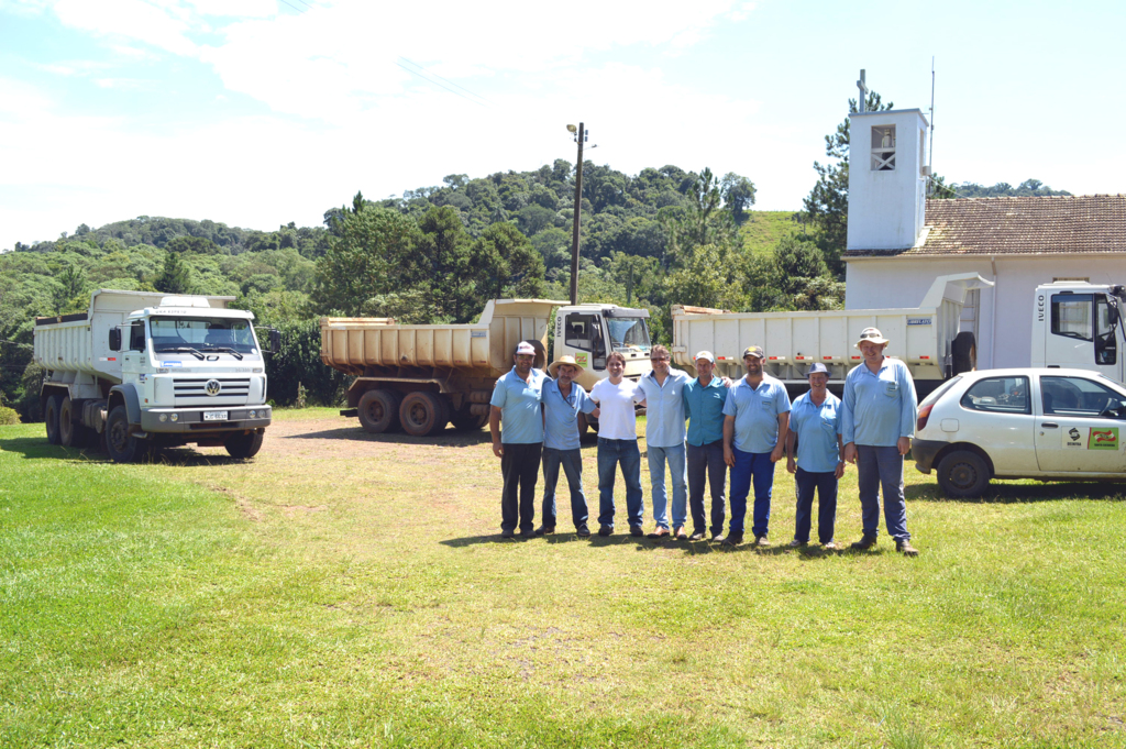 Inicia a recuperação das estradas de Santo Antônio do Caraguatá e Santa Clara (Joaçaba)