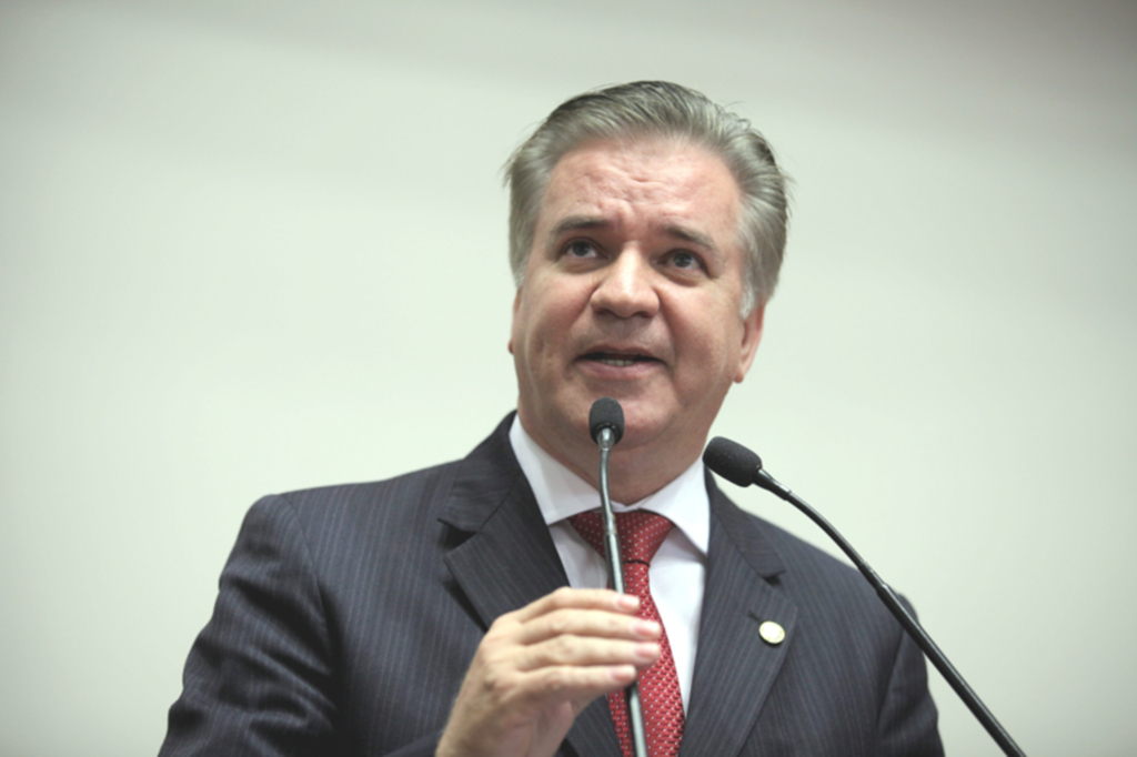 Luiz Modesto Costa - Deputado estadual Cesar Valduga (PCdoB).