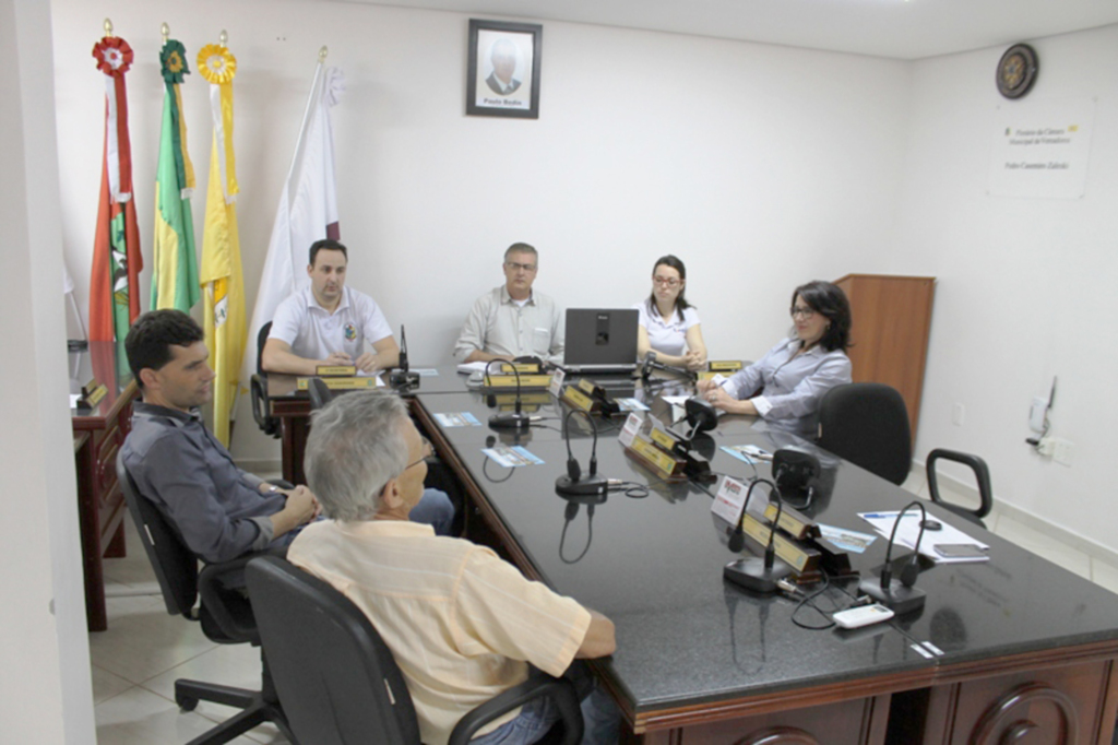 Imprensa - Câmara Ouro - Reunião