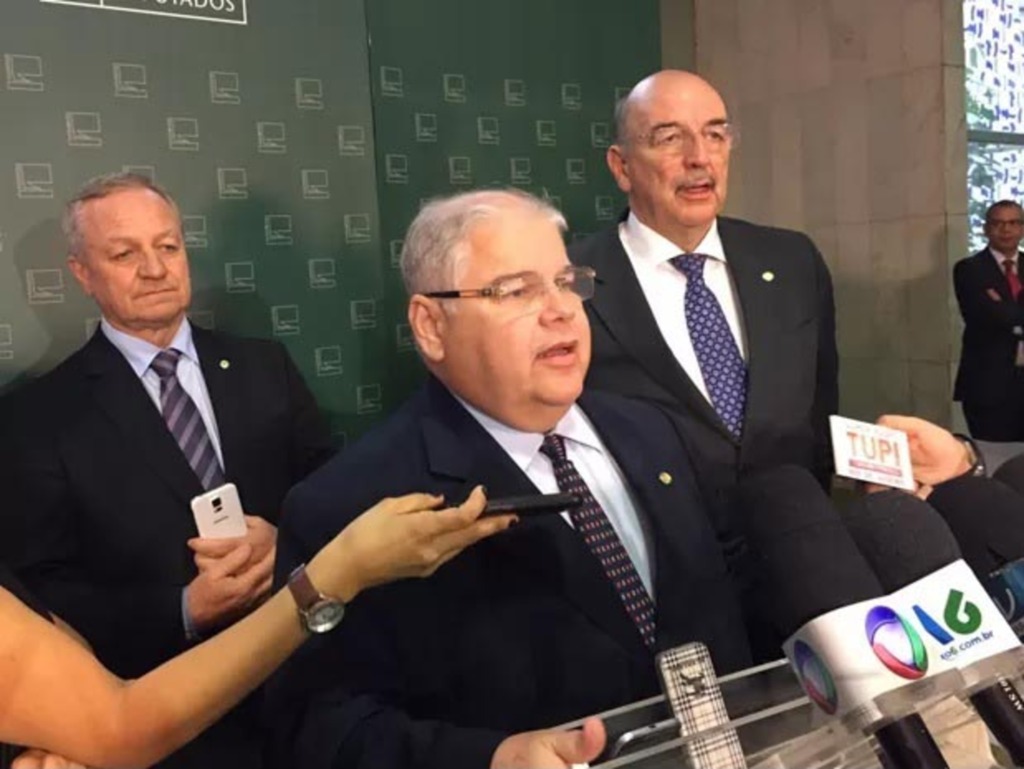 Deputados do PMDB divulgam manifesto