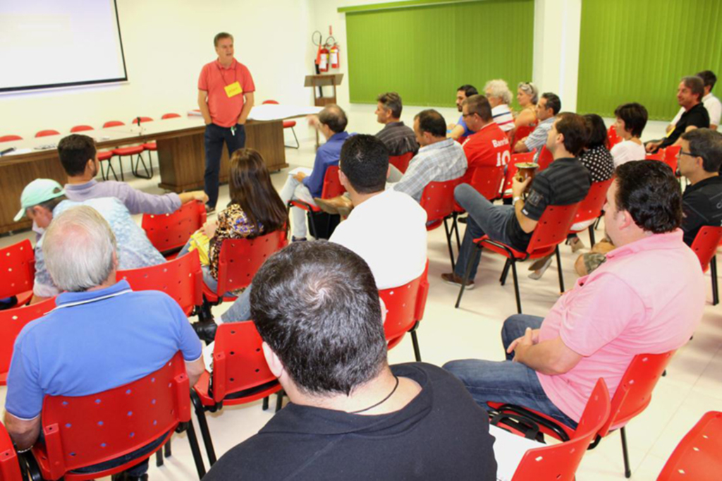 Equipe planeja ações do mandato do deputado Valduga