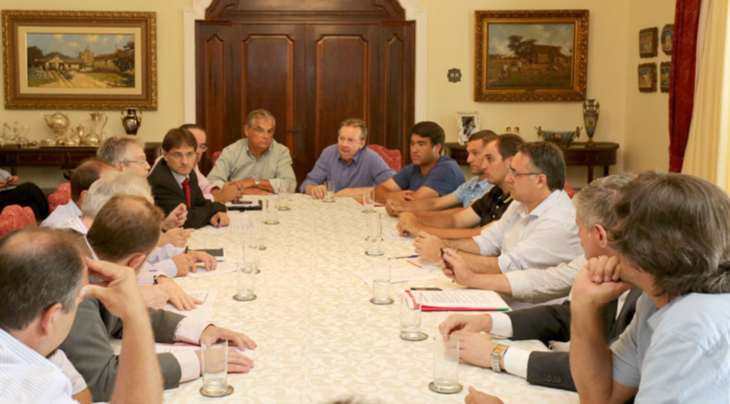 Encontro de lideranças com Governador debate reivindicações dos caminhoneiros