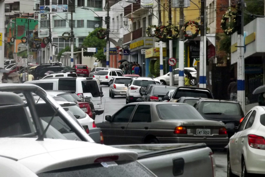 Jegue cobra uma solução da Prefeitura para amenizar o problema caótico do trânsito em Capinzal