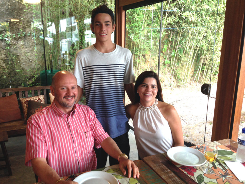 REITOR ADELCIO PENHORA VOTOS DE FELIZ NATAL