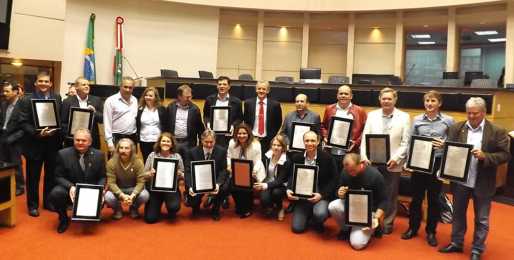 Parlamento homenageia entidades ligadas à agricultura familiar em SC