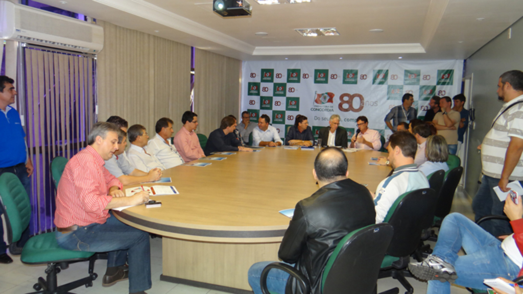 Concórdia apresenta calendário de 80 Anos e Projeto da Rua Coberta