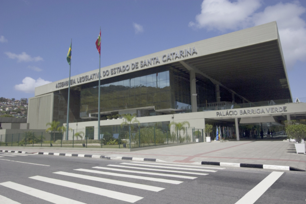 Assembleia Legislativa de SC é a primeira do país a consolidar as leis estaduais