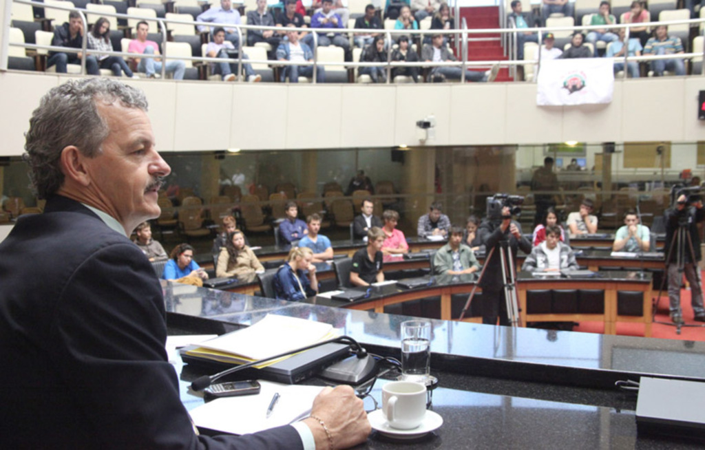 Jovens discutem implantação do Estatuto Nacional da Juventude