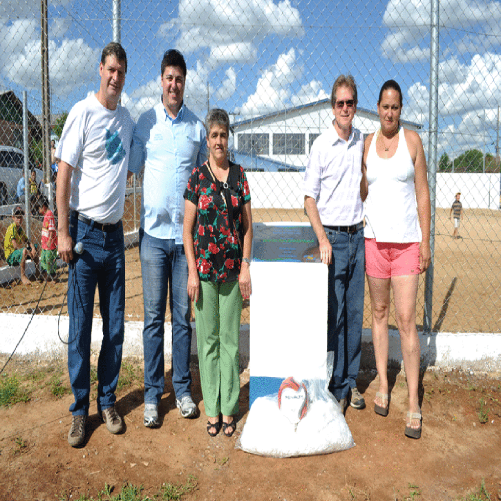 ADMINISTRAÇÃO MUNICIPAL INAUGURA QUADRA DE AREIA NO CONJUNTO HABITACIONAL INTEGRAÇÃO