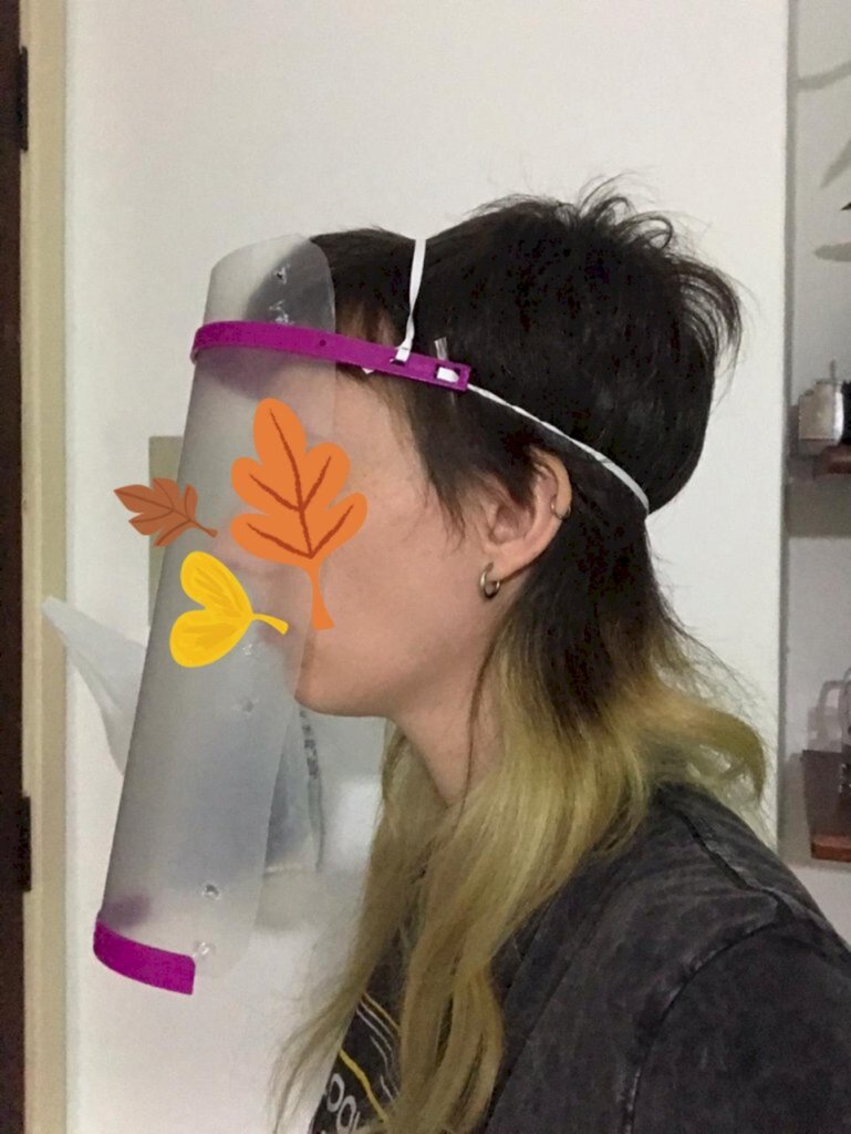 Estudantes e professores universitários produzem em casa máscaras com tecnologia 3D