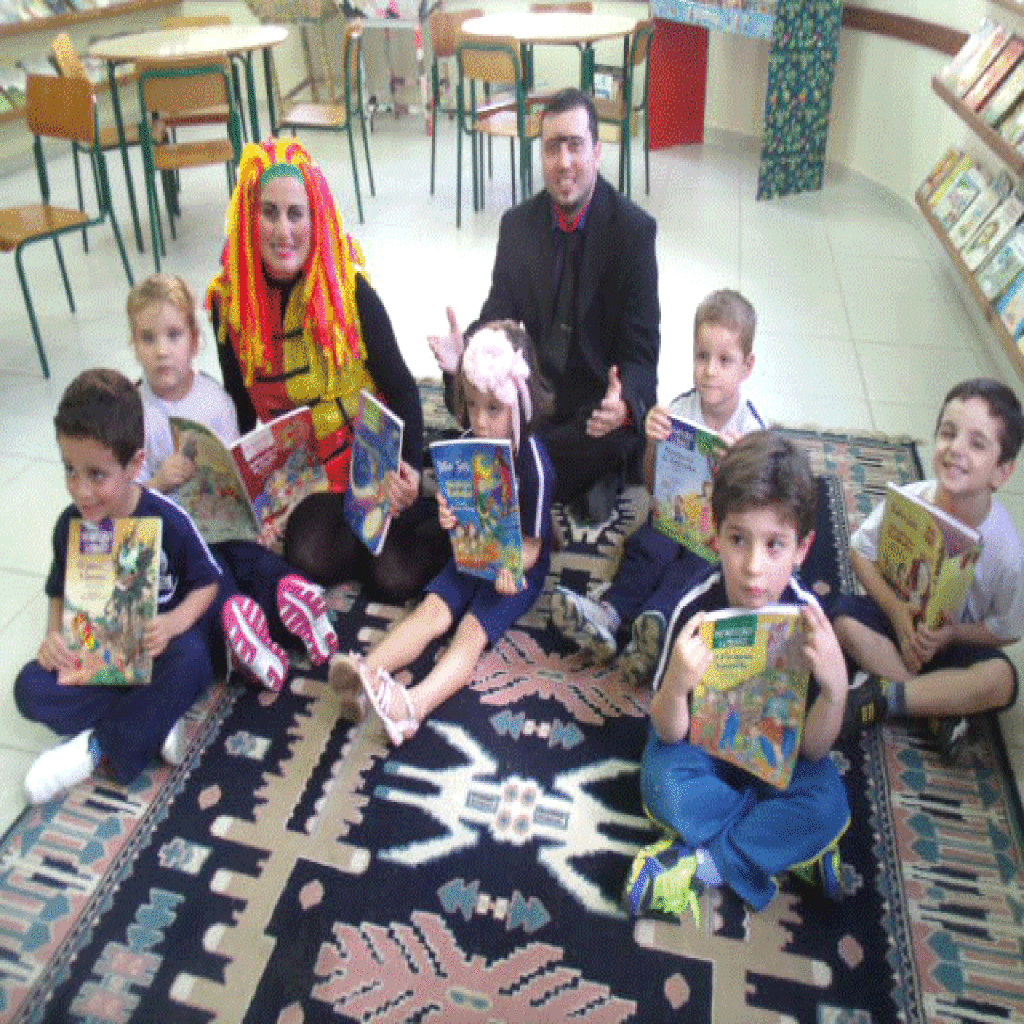 ESCOLA MUNICIPAL BELISÁRIO PENA COMEMORA O DIA NACIONAL DO LIVRO: 18 DE ABRIL