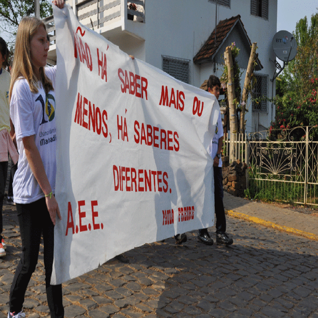 Escolas lindeiras e Consórcio Machadinho homenageiam o Brasil no dia 7 de setembro