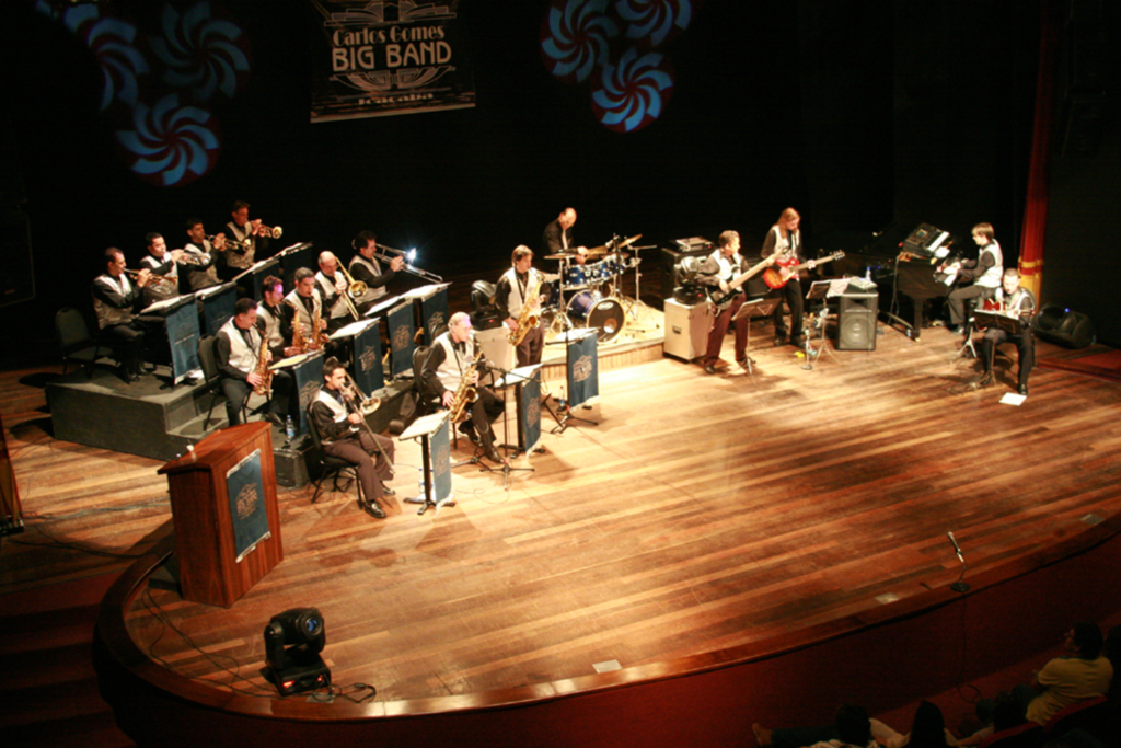  - Carlos Gomes Big Band, quinta-feira, 10 de maio.