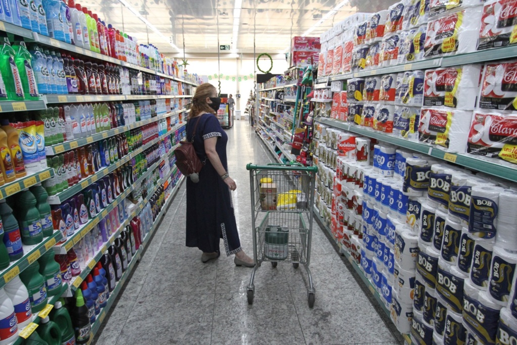 Foto: Carlos Queiroz - DP - No ano, o consumo nos lares acumula alta de 3,02%