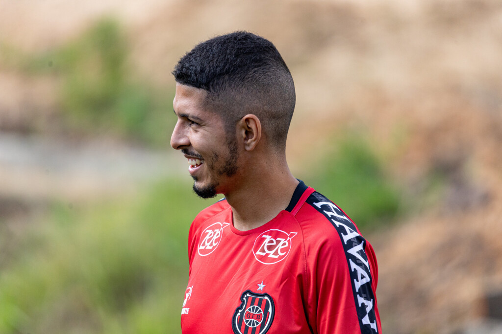 (Foto: Italo Santos/GEB) - Há poucos dias na cidade, jogador elogiou o ambiente dos primeiros treinos dos quais participou