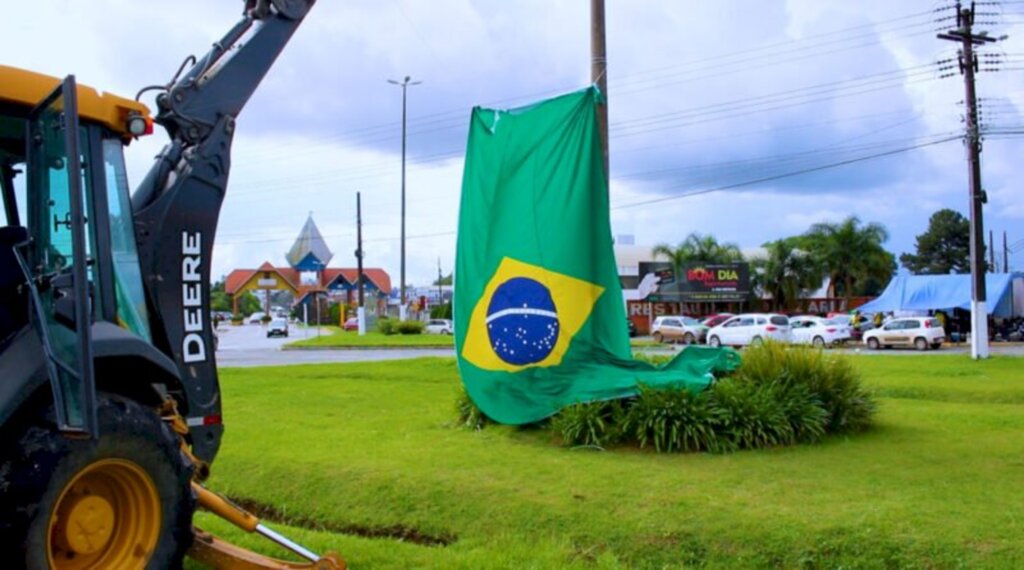 Bloqueios afetam alimentação escolar e aulas podem ser canceladas em Canoinhas