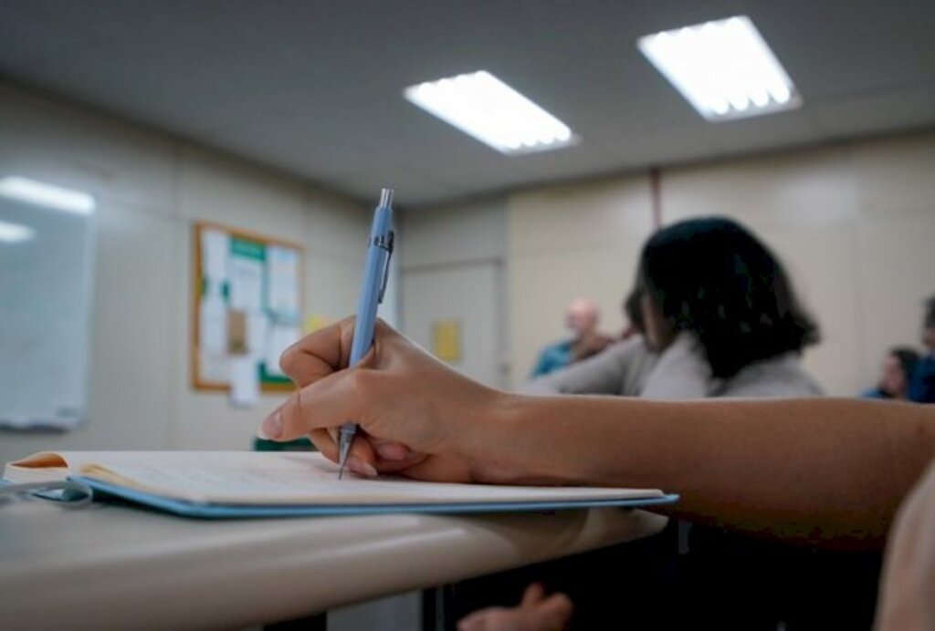 Educação publica edital de concurso para contratação de ACTs em Santa Catarina
