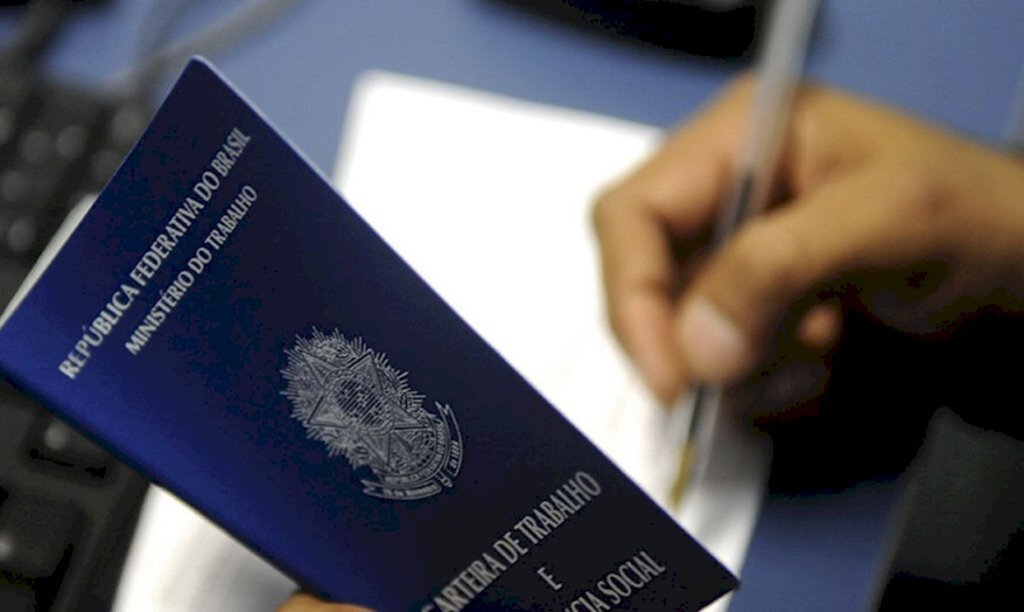 Taxa de desocupação em SC cai para 5,8%, diz IBGE