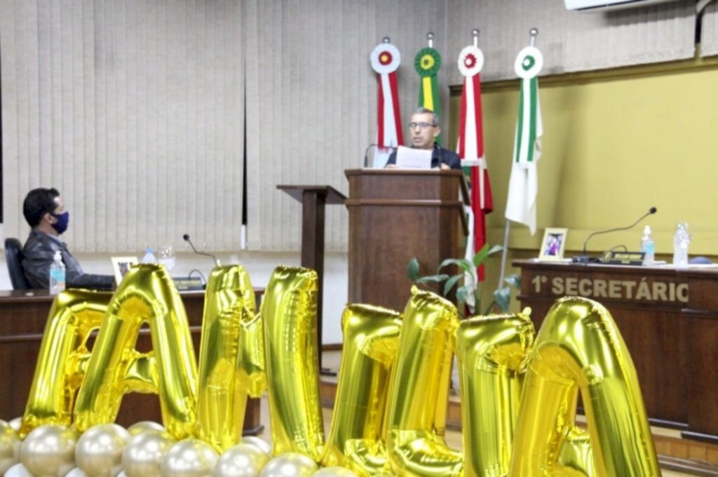 Semana da Família é comemorada na Câmara de Vereadores com presença de líderes religiosos durante Sessão