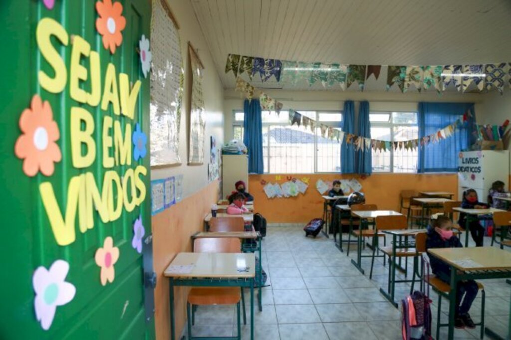 Santa Catarina inicia segundo semestre letivo com 533 mil alunos na rede estadual