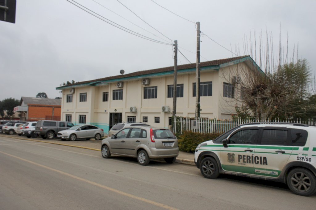  - A Prefeitura de Bela Vista do Toldo, foi ocupada por membros do GAECO e forças policiais, que revistaram vários departamentos.