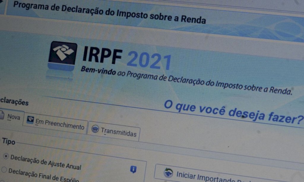 Receita paga restituições do segundo lote do IRPF 2021