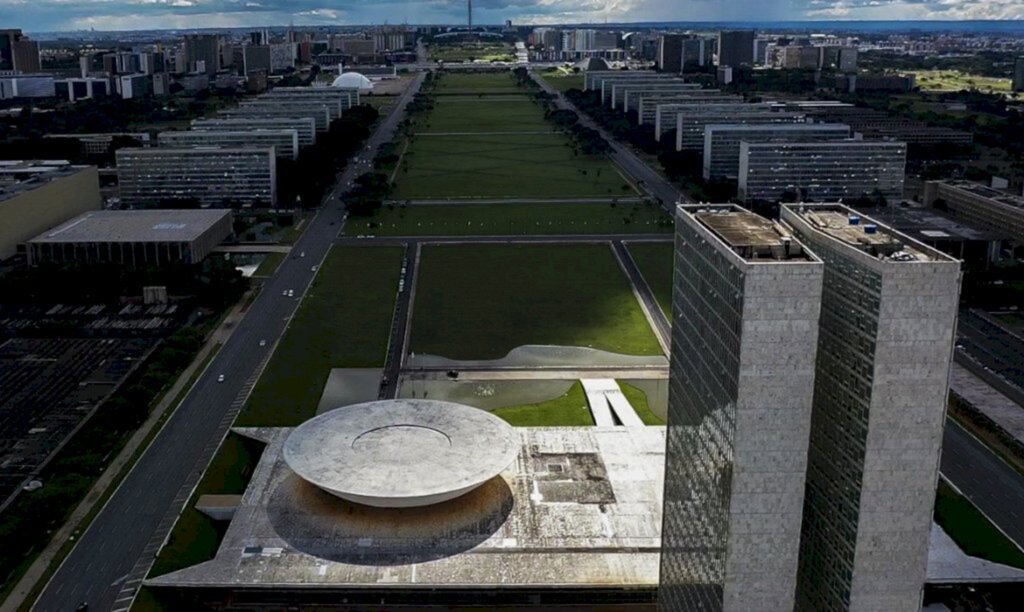 CCJ da Câmara cancela reunião sobre PEC da reforma administrativa