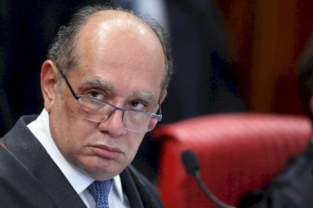 STF decide que estados e municípios podem proibir cultos na pandemia