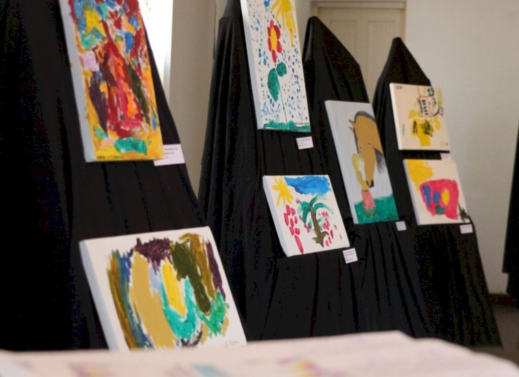Museu de Arte de Canoinhas recebe exposição que retrata universo Autista