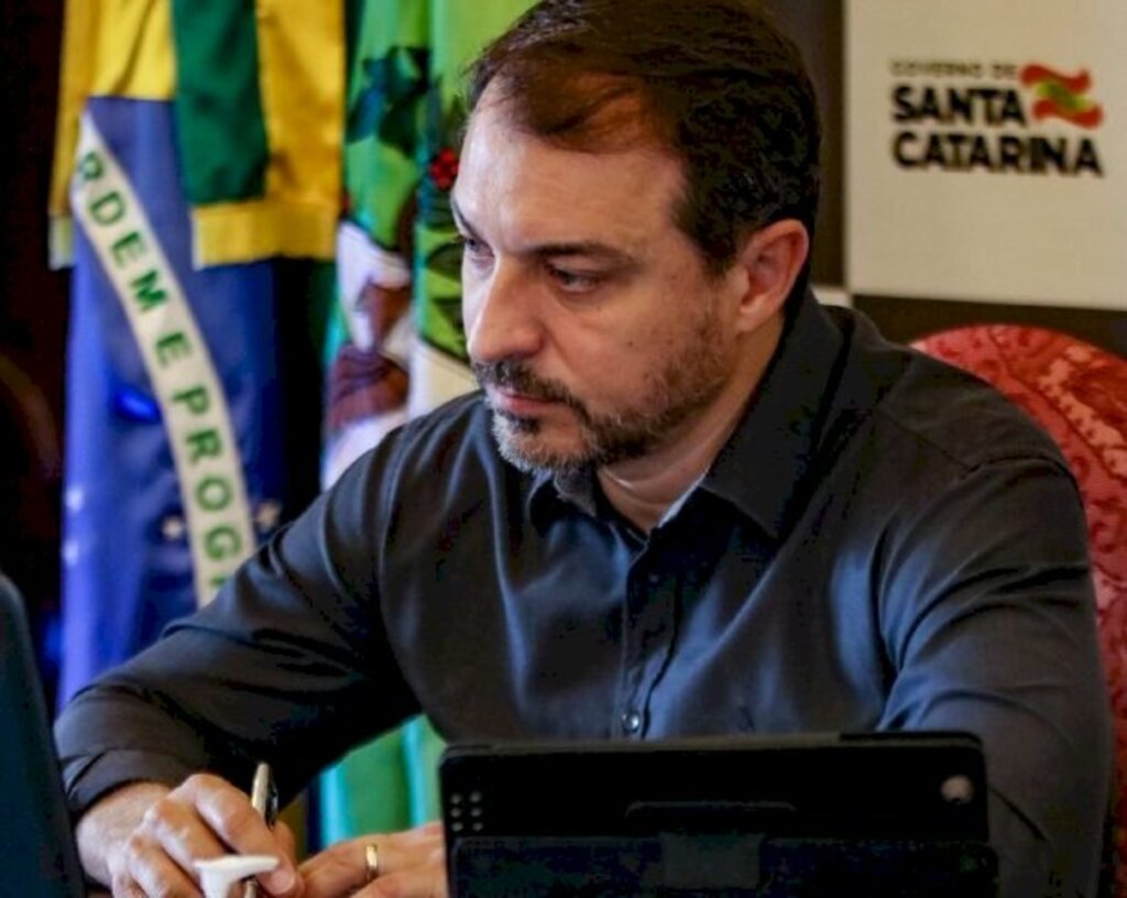 Moisés pede estudo para implantação de auxílio emergencial em SC