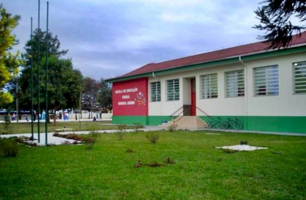 Escola de Três Barras suspende aulas presenciais após caso de Covid-19